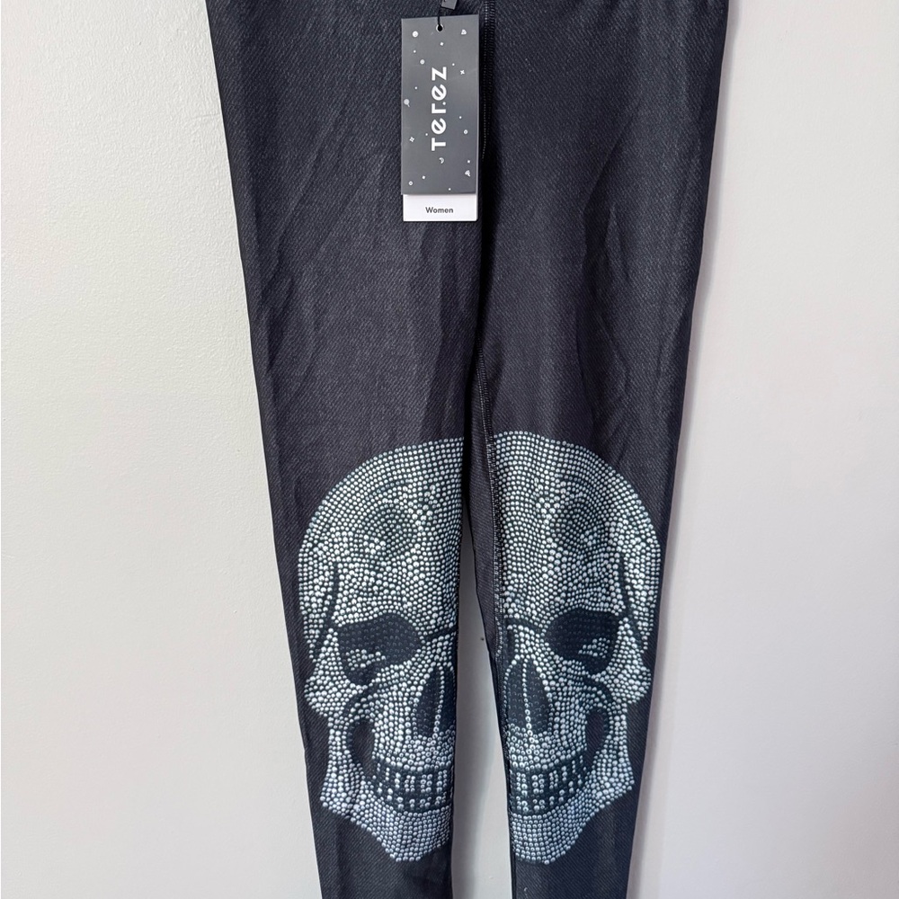 Terez Charcoal Skull Leggings size Medium New with tags